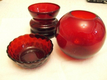 Cranberry Red Glass Vintage Decorative Bowls, Set of 3