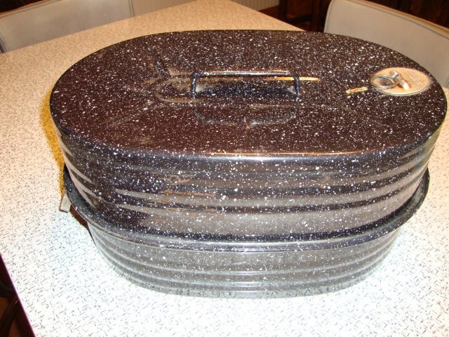 Fantastic old speckled enamel ware roaster with lid