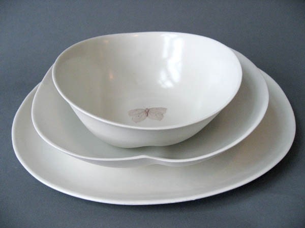 organic serving set, one dinner plate, one large bowl, one small bowl