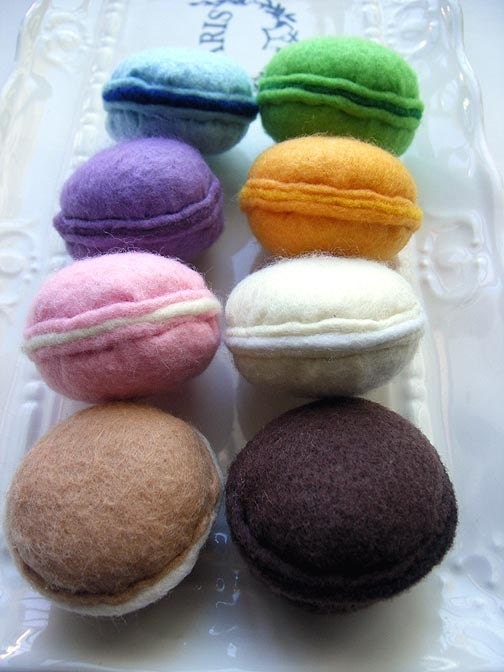 Felt Bakery - Bag of 8 Colorful French Macaroons
