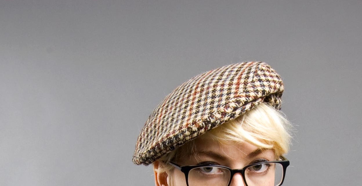 in the NEWS. 1960s houndstooth Braemarl PAPER BOY Flat Cap. Driving cap. A Saville Production. Great Britain