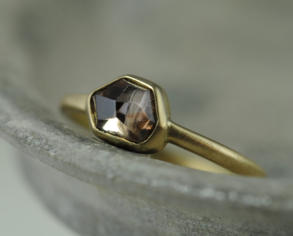 Rose cut diamond bezel ring - 18K gold - engagement