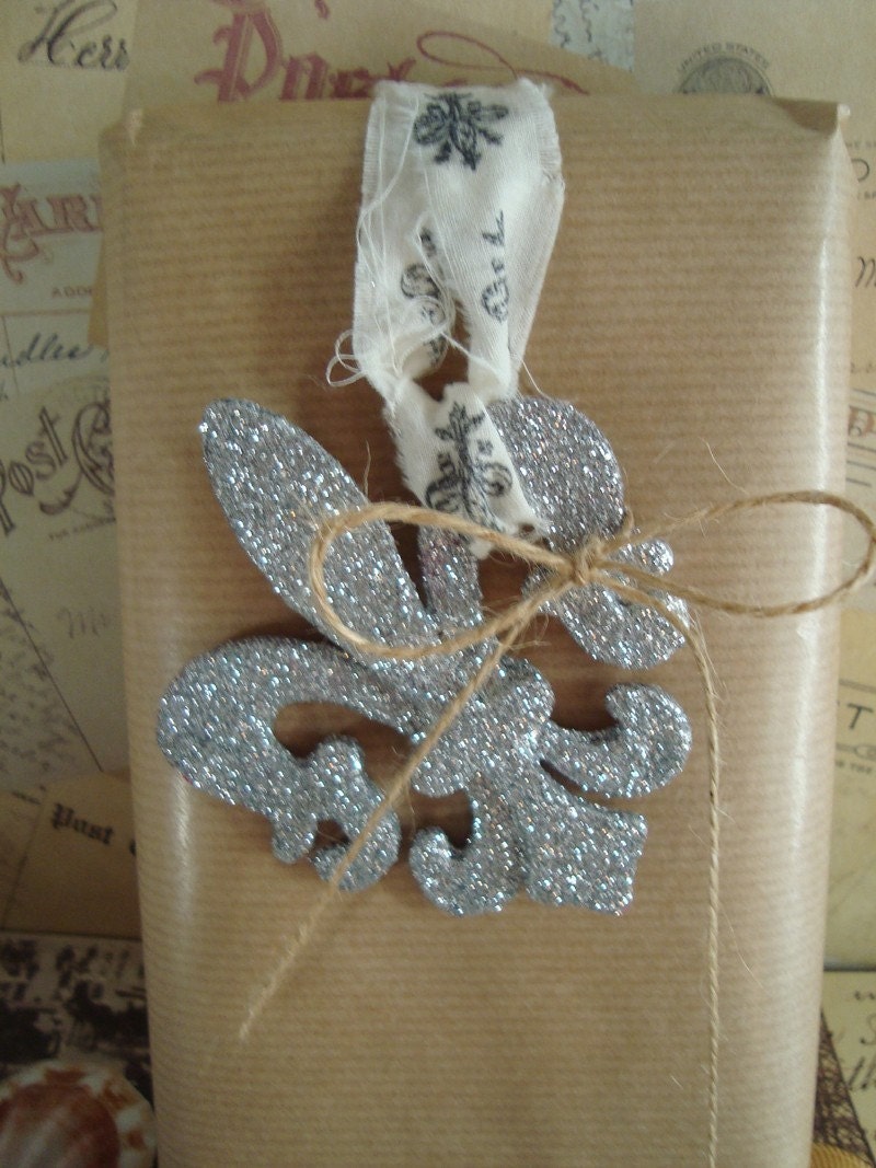 Ooh Lala Silver Glitter Fleur De Lis French Lily Stamped Muslin and Jute Ribbon Ornament