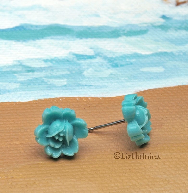 Tiny Aqua Flower Posts - FREE shipping