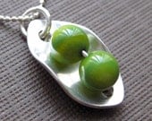 2 PEAS IN A POD Necklace - Sterling silver and Green mother of pearls