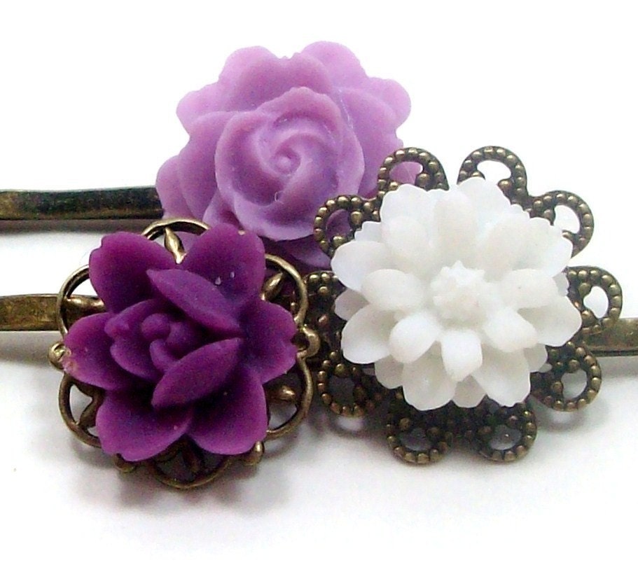 FREE SHIPPING - Flower Hair Pins Dark Purple Lilac White . VIOLET