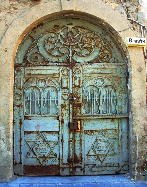 Original photograph - Green rusty door  in Neveh Tzedek, Tel Aviv