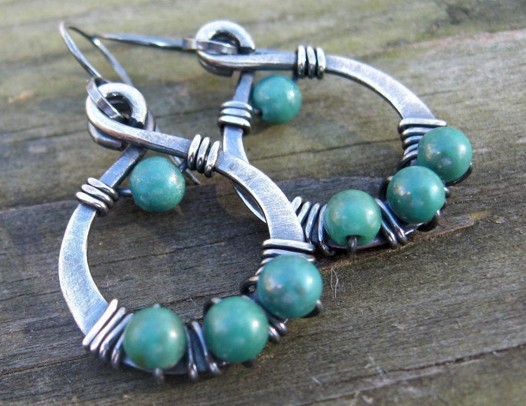 Green Turquoise Lovely Loops