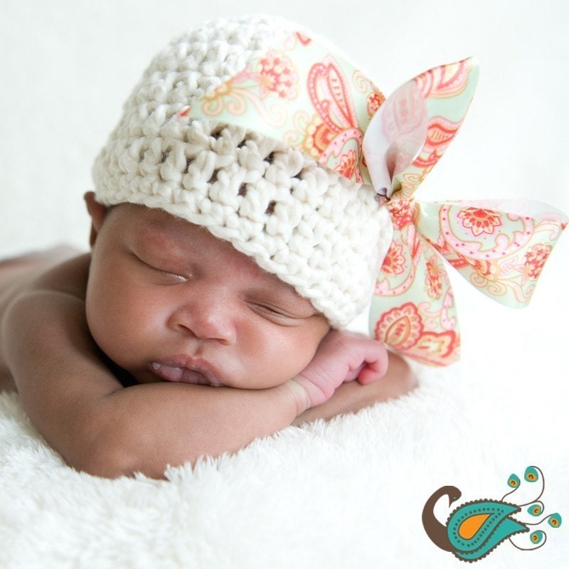 Organic Cotton Newborn Beanie Hat - Ivory with Green Satin Bow - Professional Photo Prop