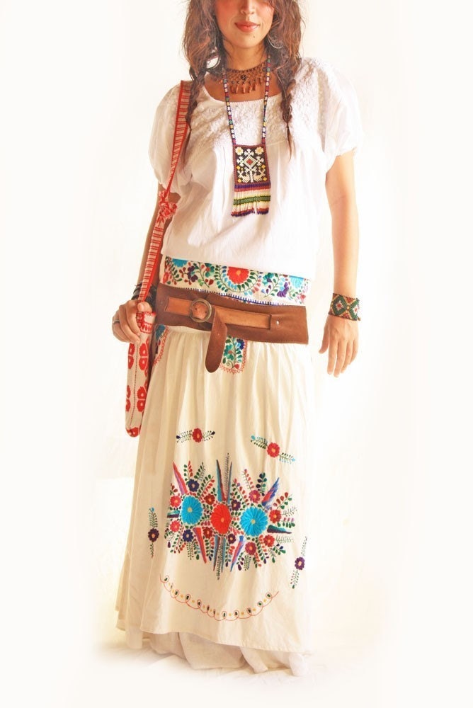 Vintage Mexico Roses embroidered skirt dress  Mexican peasant  bohemian gypsy hippie chic skirt