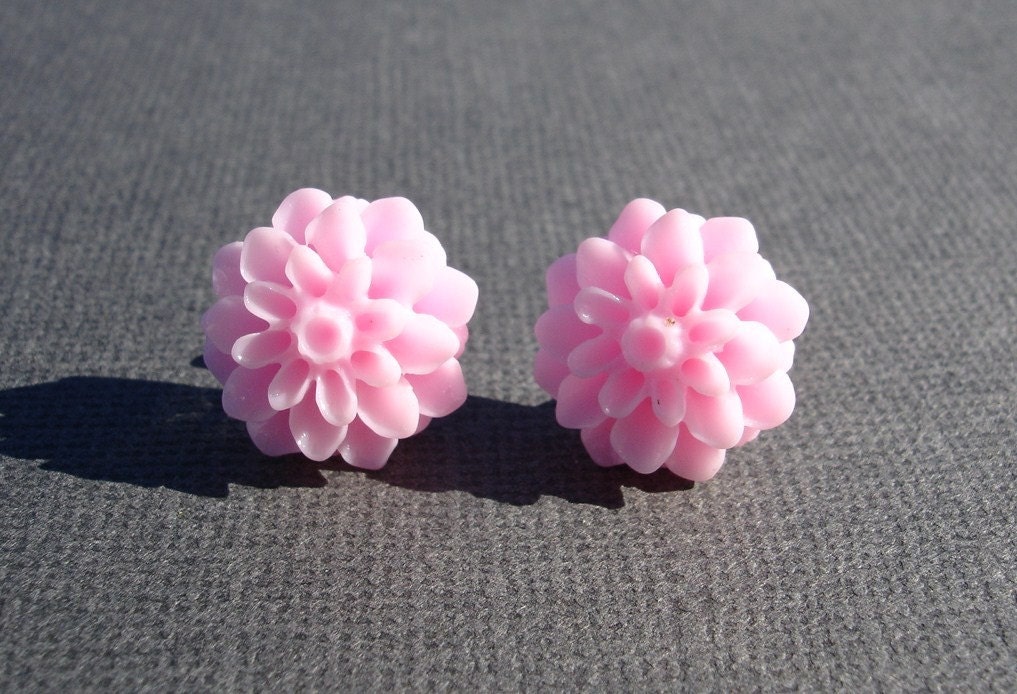 Sale Pink Mum Flower Earrings
