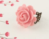 PARIS
 IN THE SPRINGTIME  Vintage Rose Filigree Flower Ring