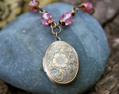 this is me . a (whispered) soul mantra locket