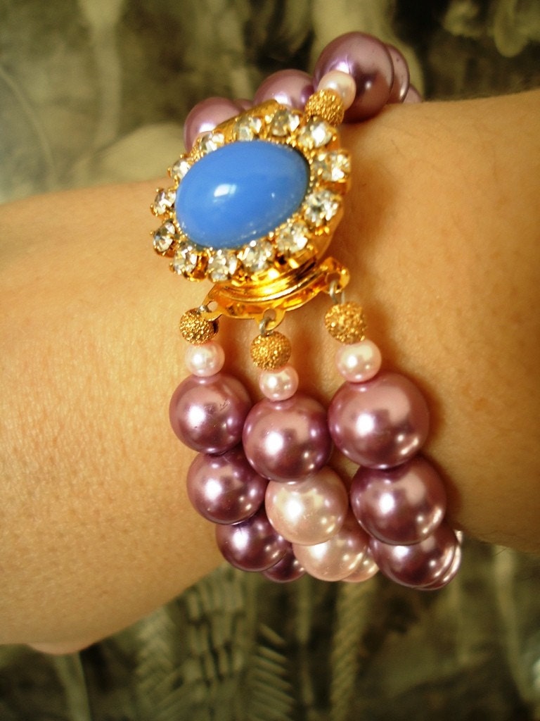 Pink Pearls with Blue Clasp Bracelet