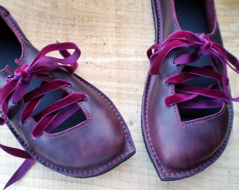 PUCK, UK 6, Bohemian Fairy, handmade shoes, D fitting, Plum leather 1592