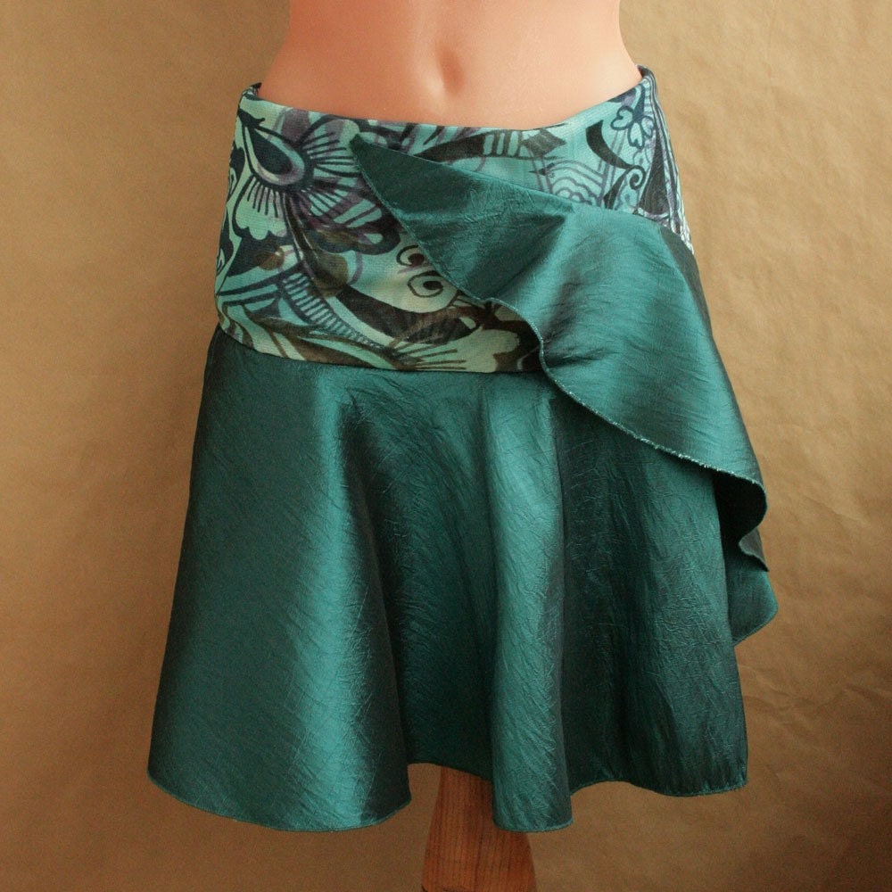 Aqua green skirt, size M