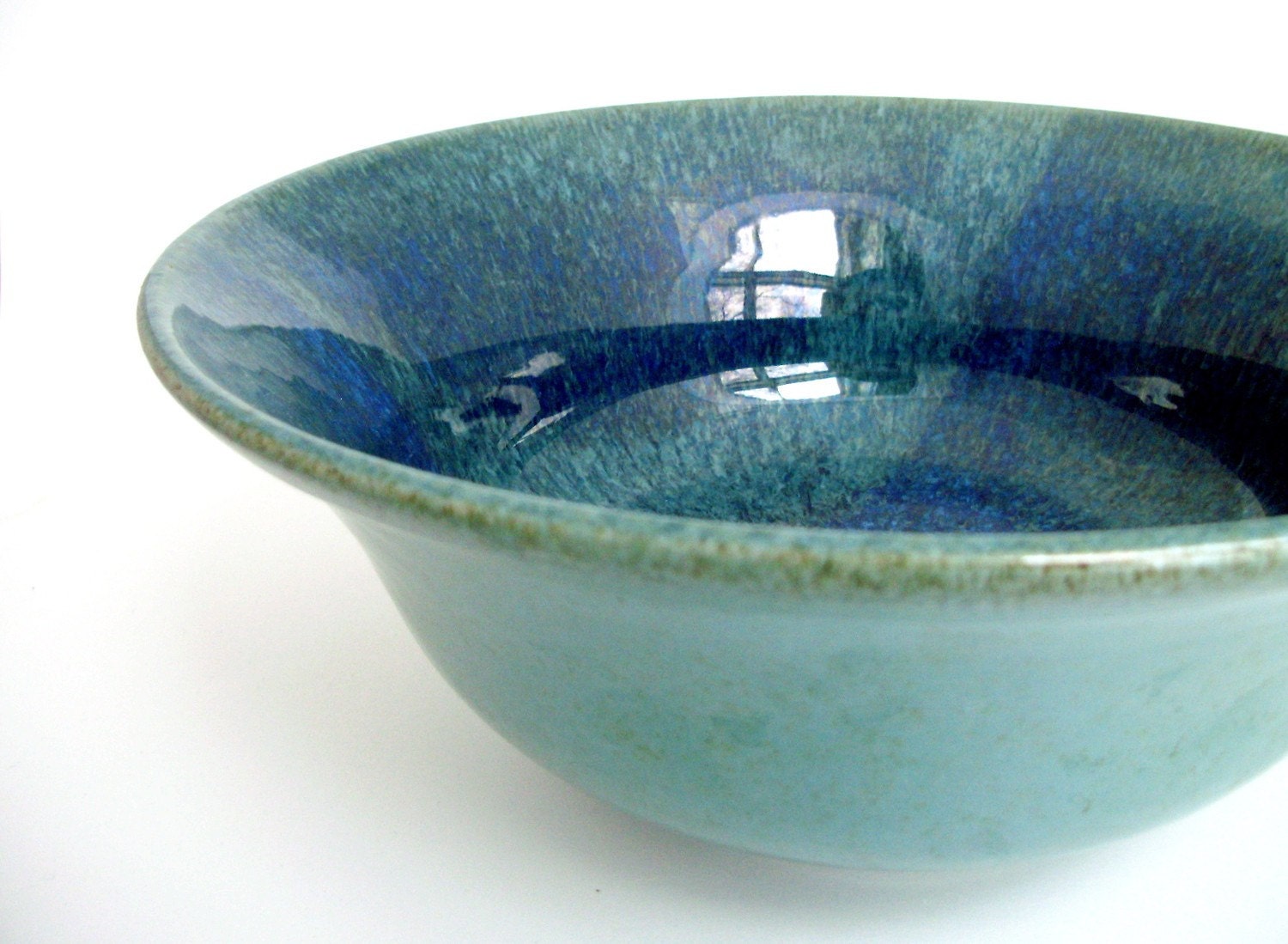 Graceful Serving Bowl in Magic Glaze