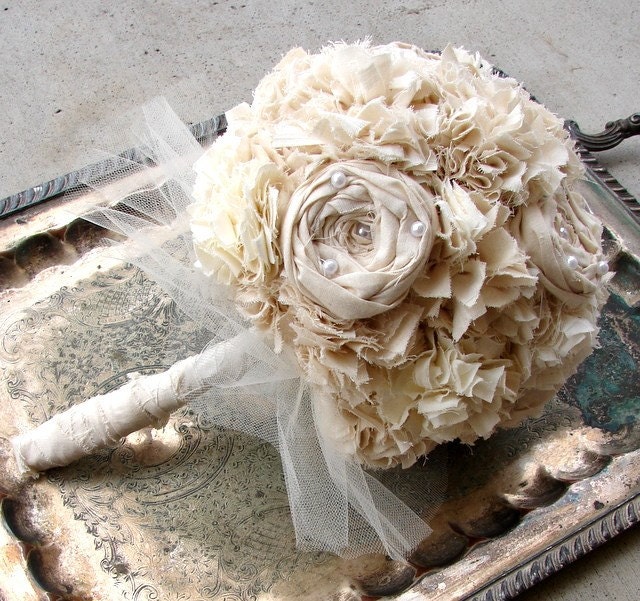 Bridal Bouquet. Vintage Weddings, Natural Cotton Fabric Bridal Bouquet, Fabric Flowers, Ivory Roses. Small Bridal Bridesmaid Bouquet