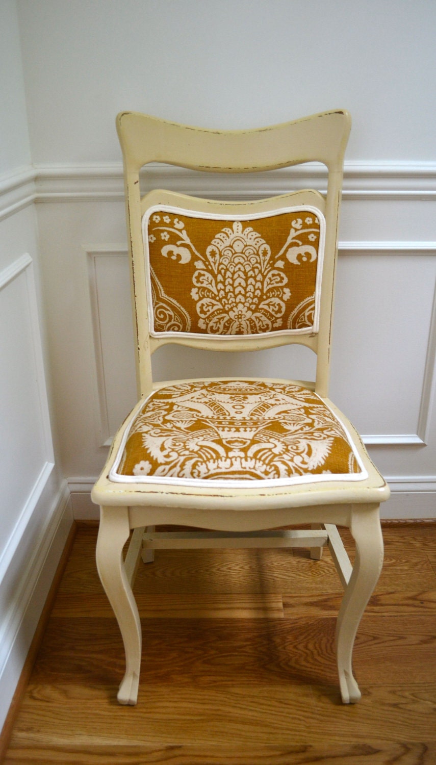vintage shabby chic  set of 5 chairs