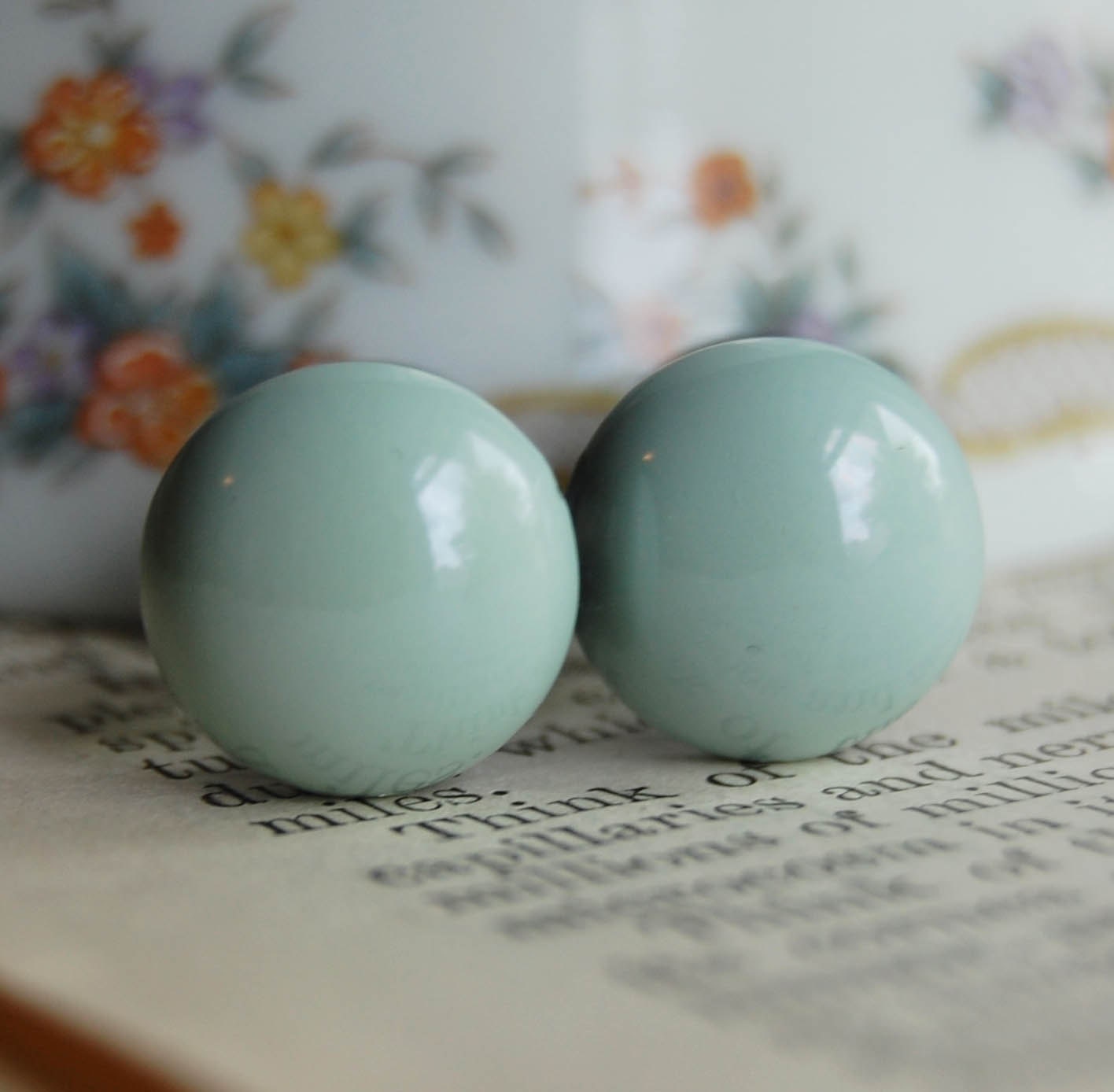 0g-8mm Pale Blue Gumball Plugs-for stretched ears