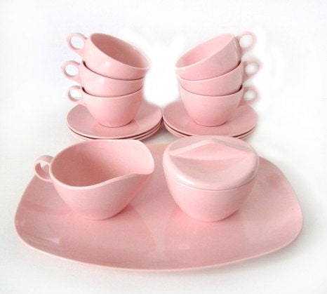 PINK Windsor Melmac Tea and Serving Set for 6 (six) 17 pieces