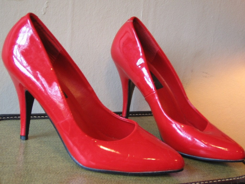 Vintage Sexy Cherry Red Stiletto High Heels Hot Ruby Vampy Vinyl Pleaser Pumps Faux Patent Leather 4 inch Heel