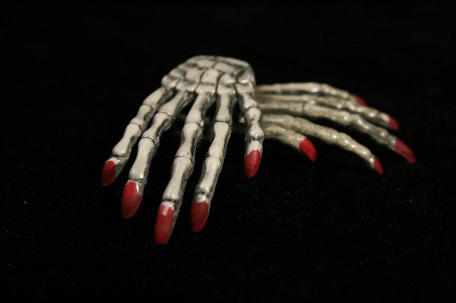Custom choice Skeleton hands you pick the color