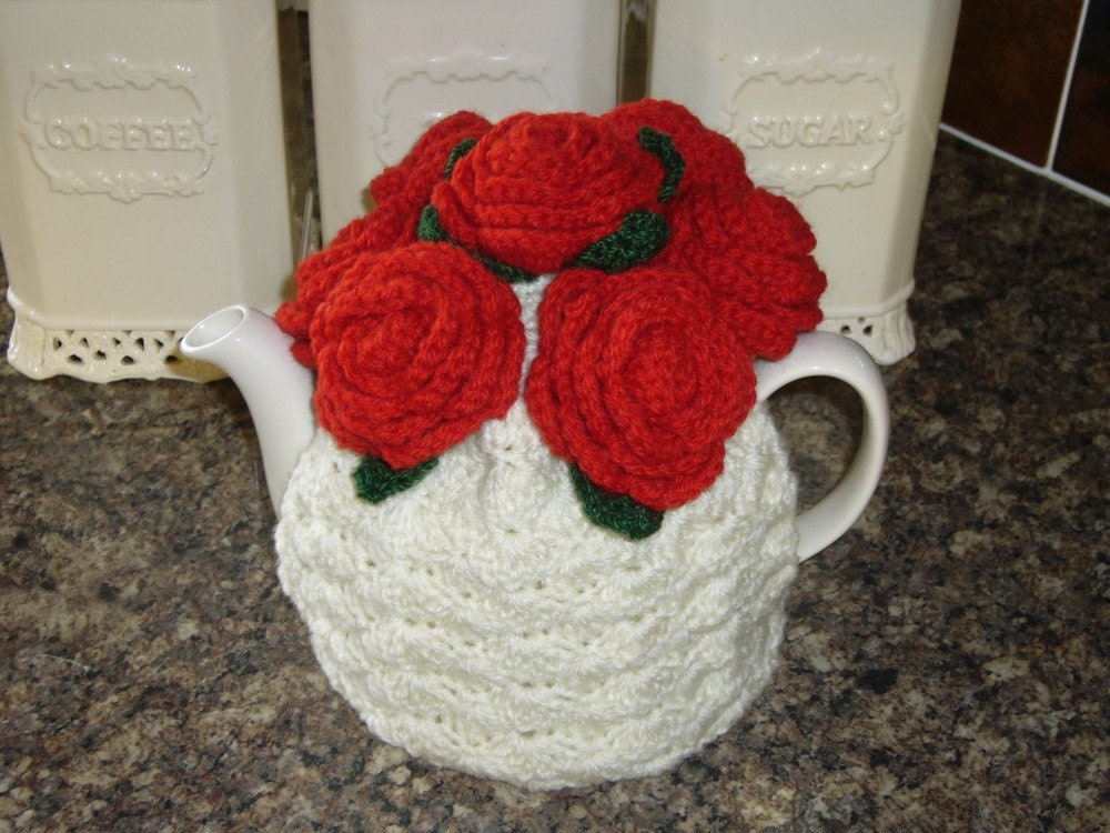 Crochet Tea Cosy/Cosie Cream with Red Roses Valentine. (Made to order)