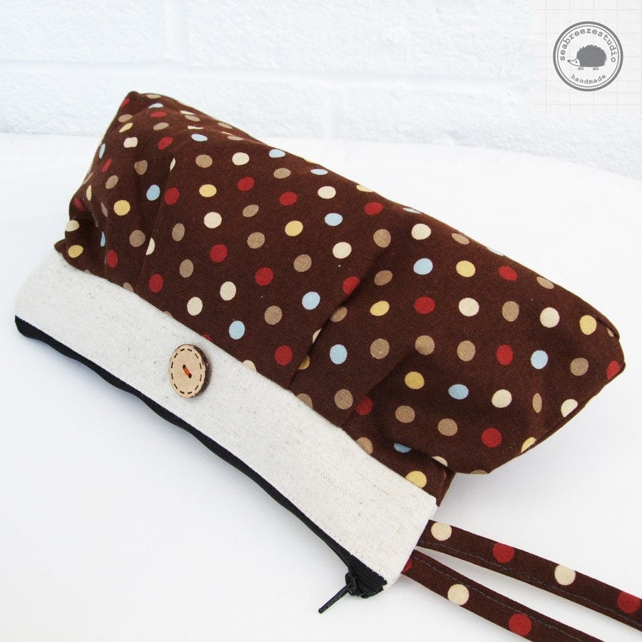 SALE - Pleated wristlet - Brown dots