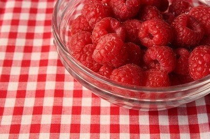Raspberries... 6x4 photo print