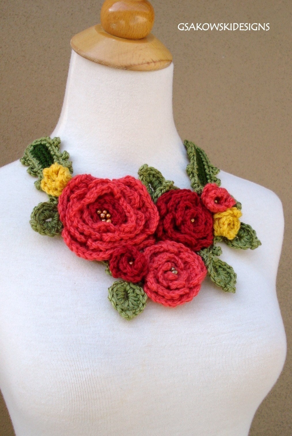 Rose
Collar-Bib Necklace-Scarflette-Red