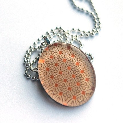 Metallic Grid Oval Necklace