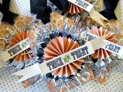 Set of 4 TRICK or TREAT Halloween Paper Rosette Gift Favor Party Hang Tag