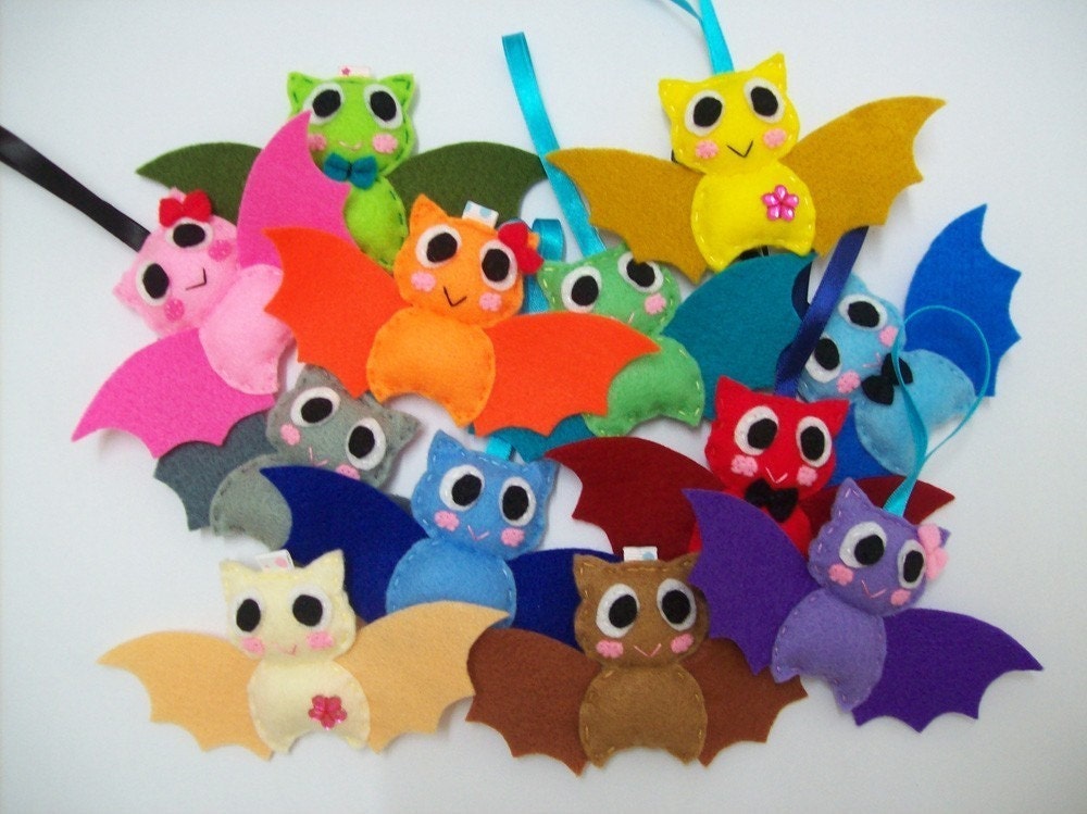 Cute Halloween Ornament/Keyring/Plush/Brooch - Bat