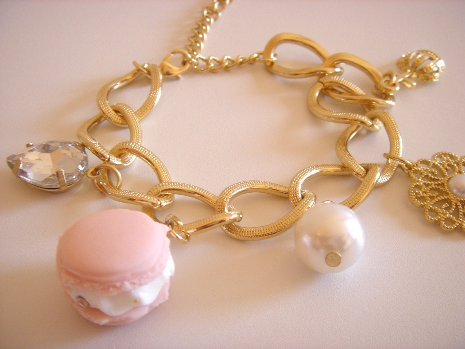 Macaron---Pearl---Crown---LightPinkGold---Bracelet