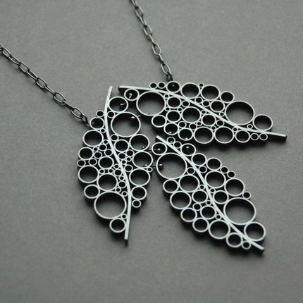 three leaves necklace