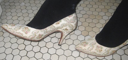 baroque rococo vintage low heels size 5 or 6 US