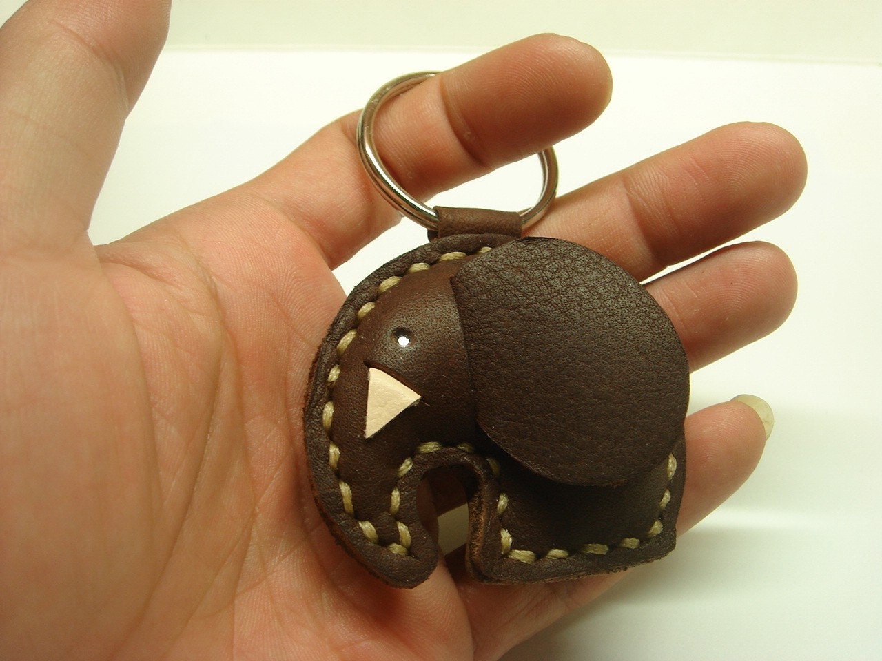 Laura the Elephant Thick Leather Keychain ( brown )