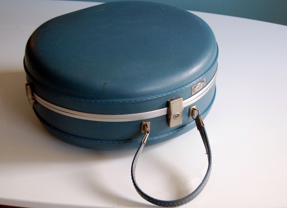 Vintage Million Miler Cornflower Blue Hat Box Train Case