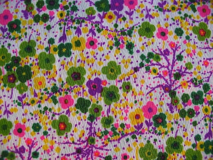 Vintage 1970s 1960s Life On Mars Psychedelic Flower Power Crazy Bark Cloth 18 inches 45.7 cm