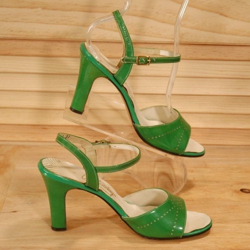 Balenciaga Vintage 70s Green Patent Leather Heels Size 7