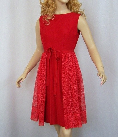 Apple Red Taffetta and Lace Prom Dress Size Small or Extra Small