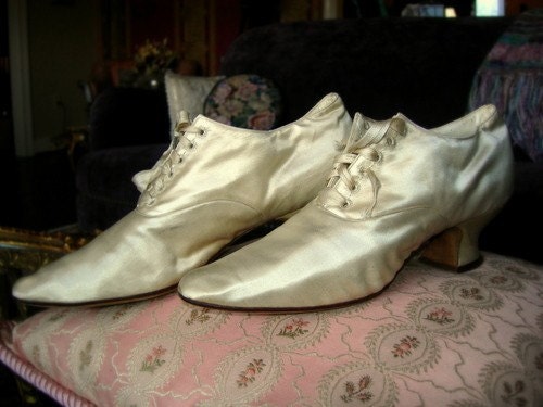 Ivory boots wedding shoes