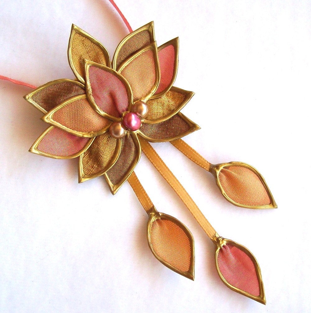 Gold'n'Peaches Lotus necklace (and brooch)