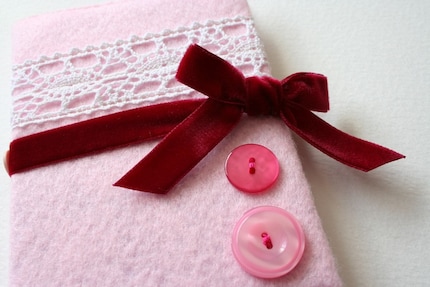 andmade notebook with felt cover, and vintage lace in pretty pink!