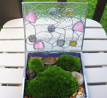 Moss Zen Terrarium Garden in Beautiful Stained Glass Box