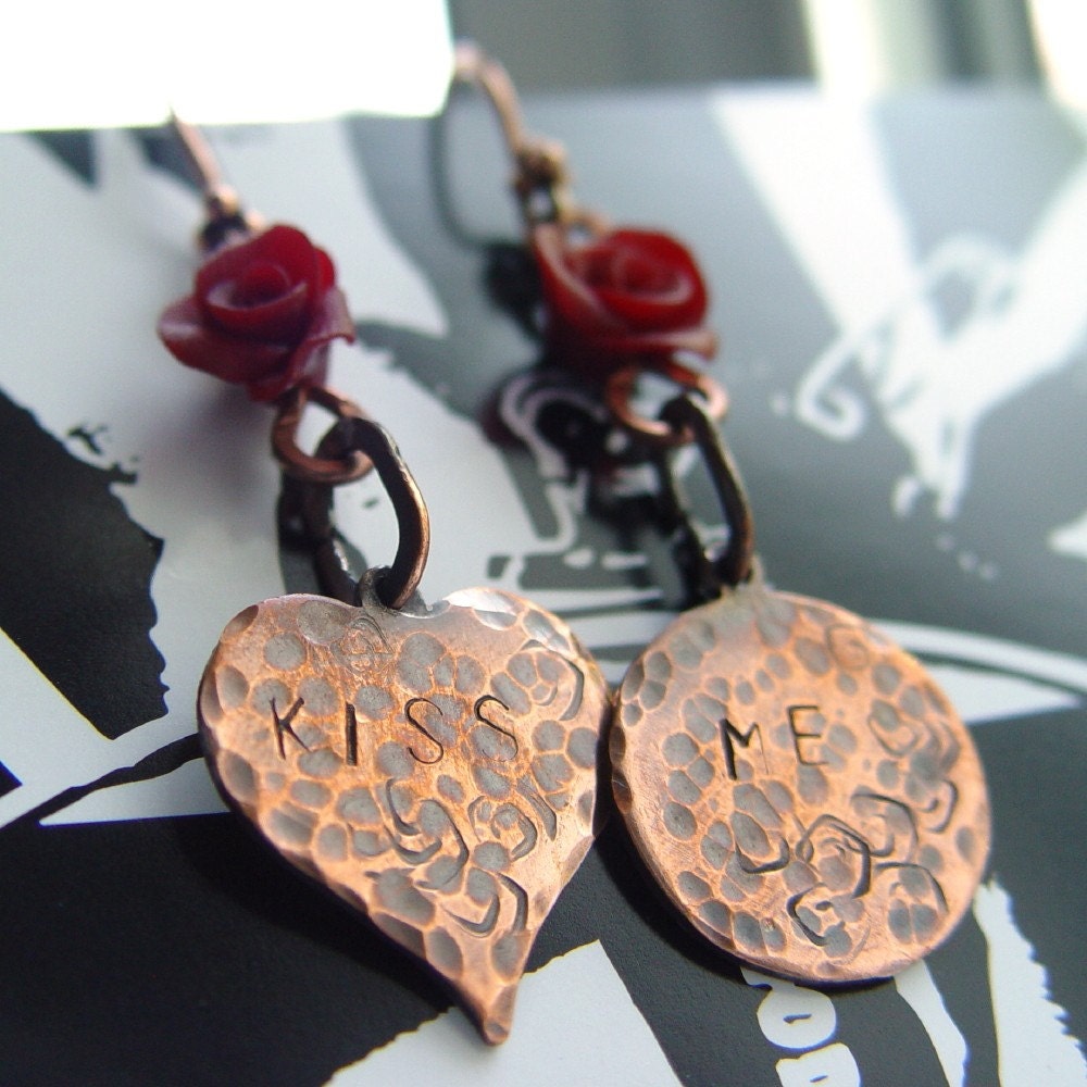 Kiss Me Earrings picture
