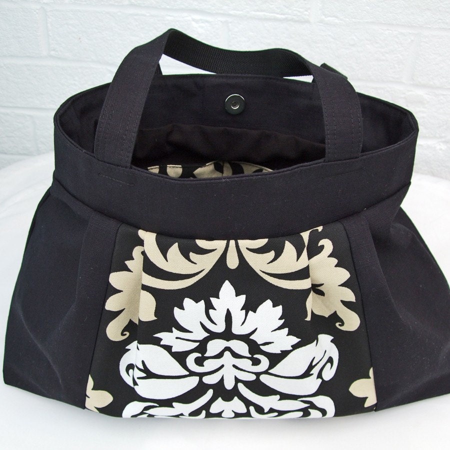 SALE - Pleated bag - Black damask