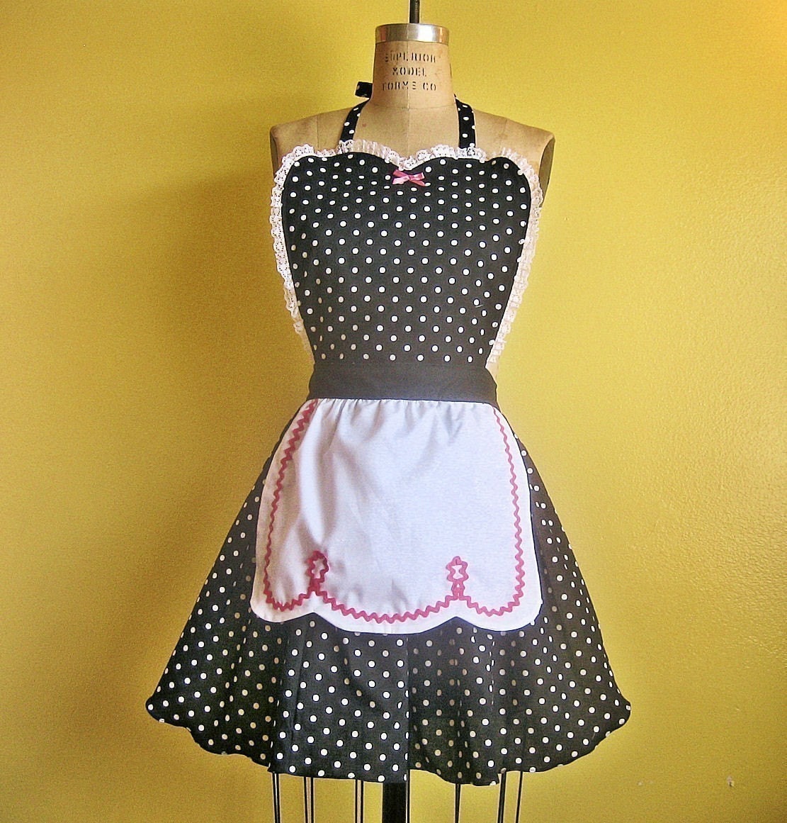 Retro 50s BLACK POLKA DOT full APRON with fifties ric rac details make a sexy hostess and is vintage inspired