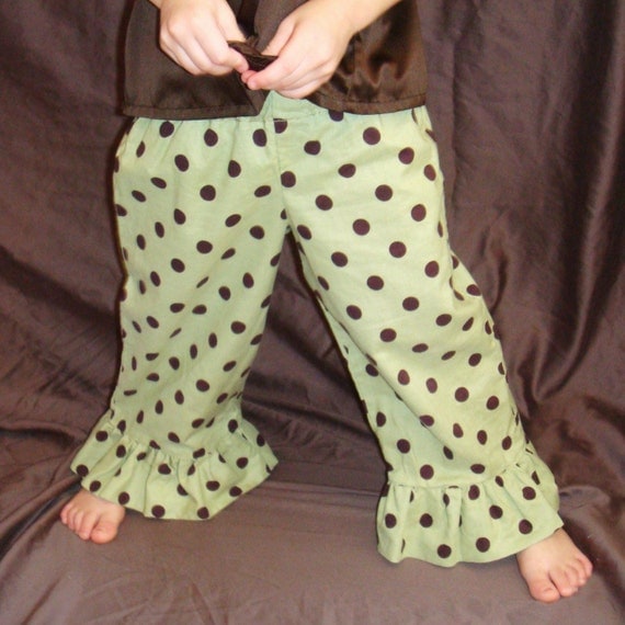Polka Dot Ruffle Pants...Sizes...6m,12m, 18m, 2T, 3T, 4T, 5T, 6